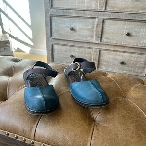 Born brilliant blue sandals